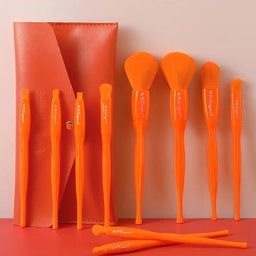 Neon Orange makeup brush set that comes with a carry case. These brushes are fluffy with a hourglass type of design. You have 10 brushes in the set, ranging from foundation brush, eyebrow brush, concealer brushes.