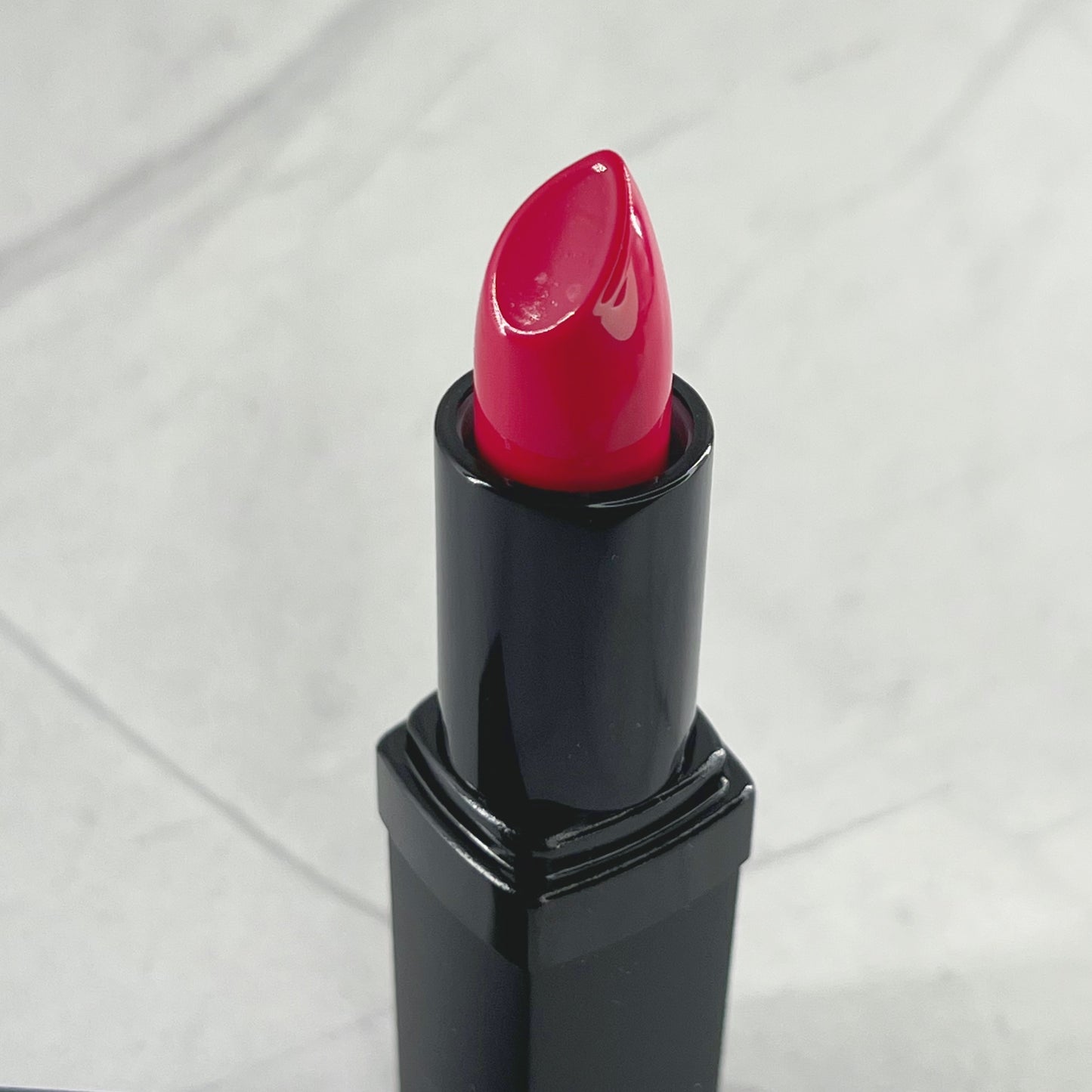 Stay Bold Ultra Rich Lipstick "Saucy"